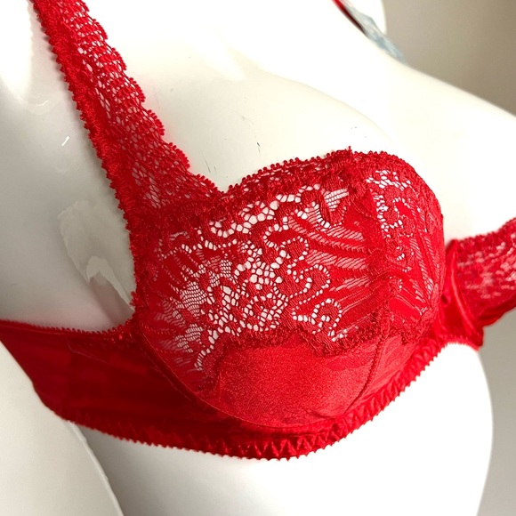 Vintage Lou from Paris, France, Satin & Lace Underwire Red Bra - Picture 6 of 12
